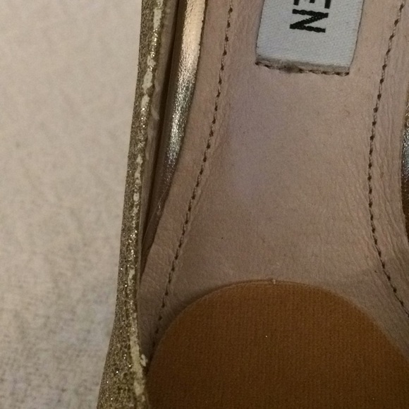 LAST CHANCE Steve Madden gold glitter stiletto heels 5.5 - Picture 7 of 7